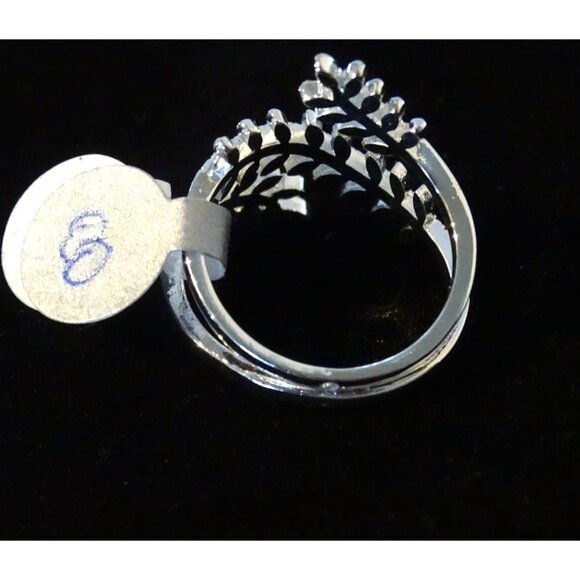 Silver Leaf & Crystal Adjustable Ring - Picture 2 of 3